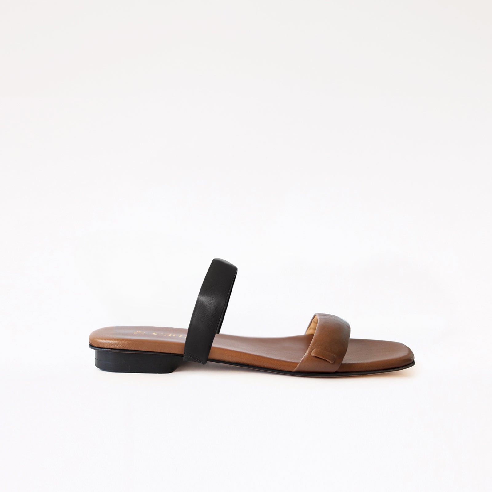 Middle Strap Black No Front Camel