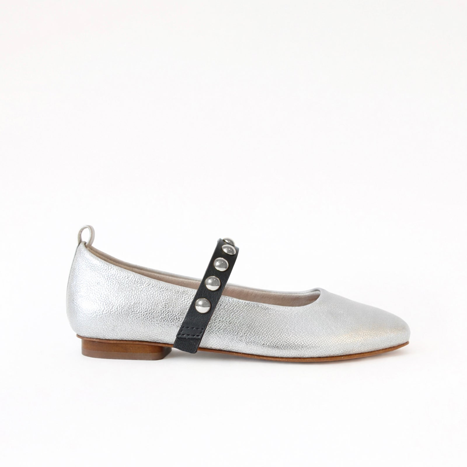 Silver - Silver Studs Black Middle